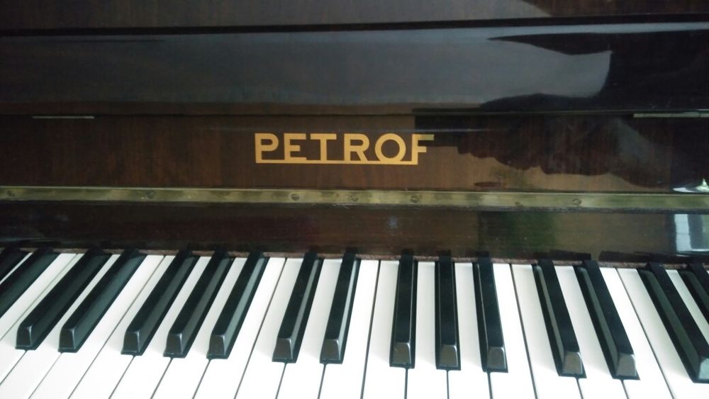 Пианино "PETROF"