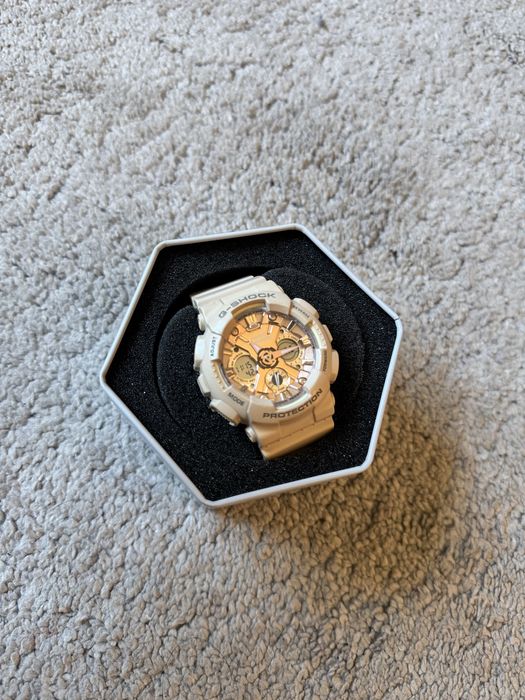Дамски часовник Casio G-shock