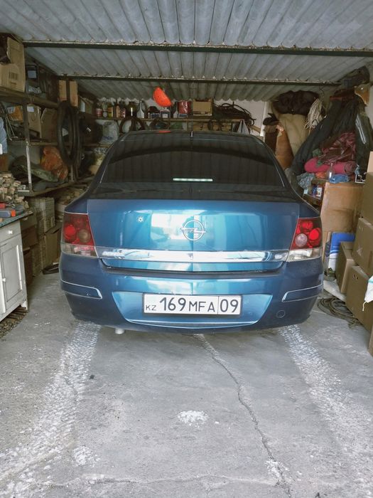 Продам авто,живой Опель