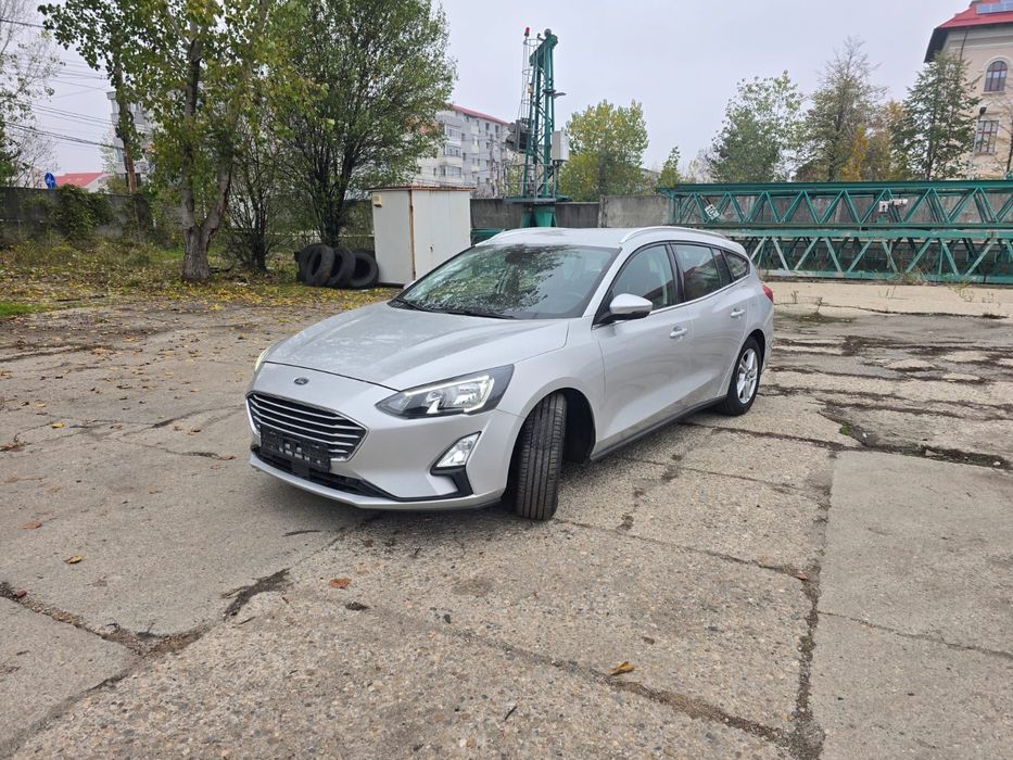 Ford focus 2019 benzină
