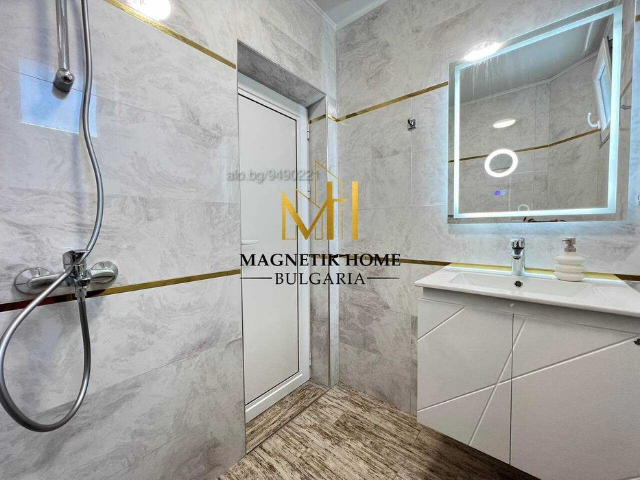 Дава се под наем Тристаен апартамент в Бургас, Център - 80 кв.м за 714 € - Снимка #11