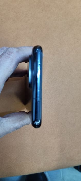 Отличен Самсунг S20 ultra