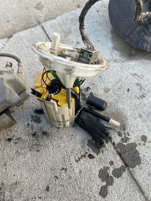 Pompa motorina rezervor E60 525 177 cp - completa