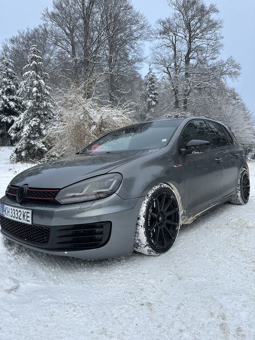 Volkswagen Golf GTI 2.0 TSI DSG