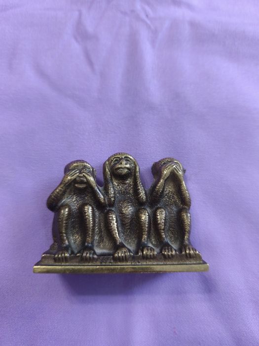 Statueta bronz maimuțele inteligente