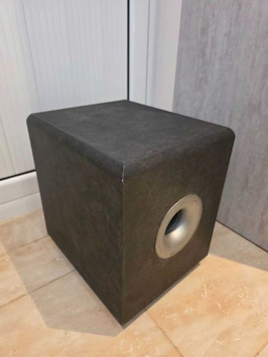 Съраунд ресийвър Yamaha RX-V520RDS + субуфер Quadral quintas 5.1