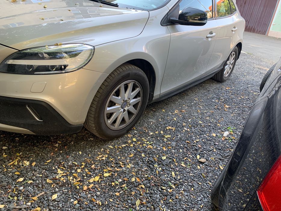 Vand jante originale volvo 16+ 2seturi anvelope (iarna/vara)