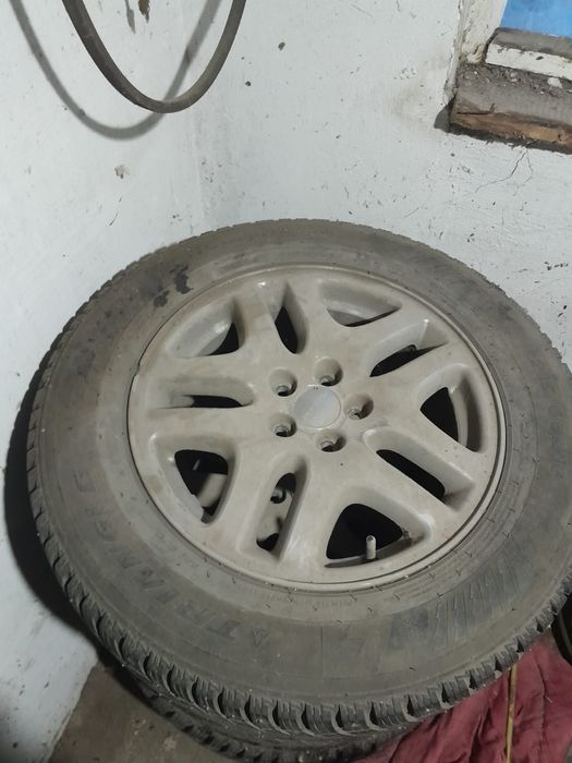 Продам шины 205/65/R16