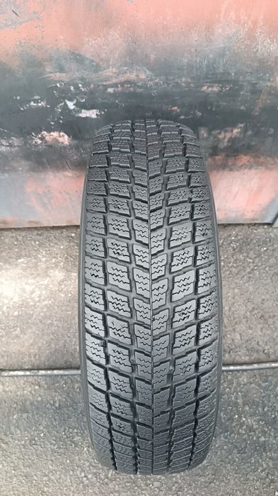205/70/15 Roadstone Дот 2222
