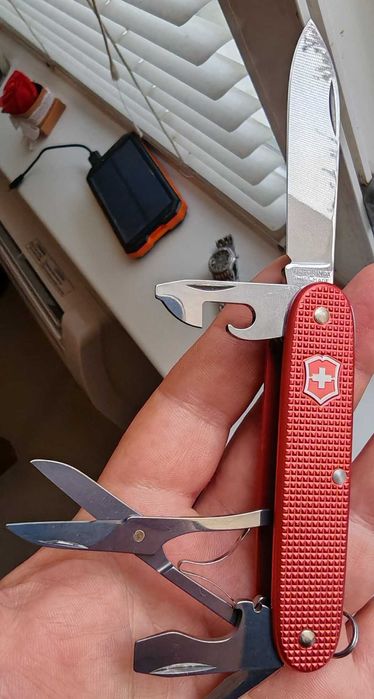 Колекционерски ножове - Victorinox LE 2021,2022, 2025, Deejo, Toferner