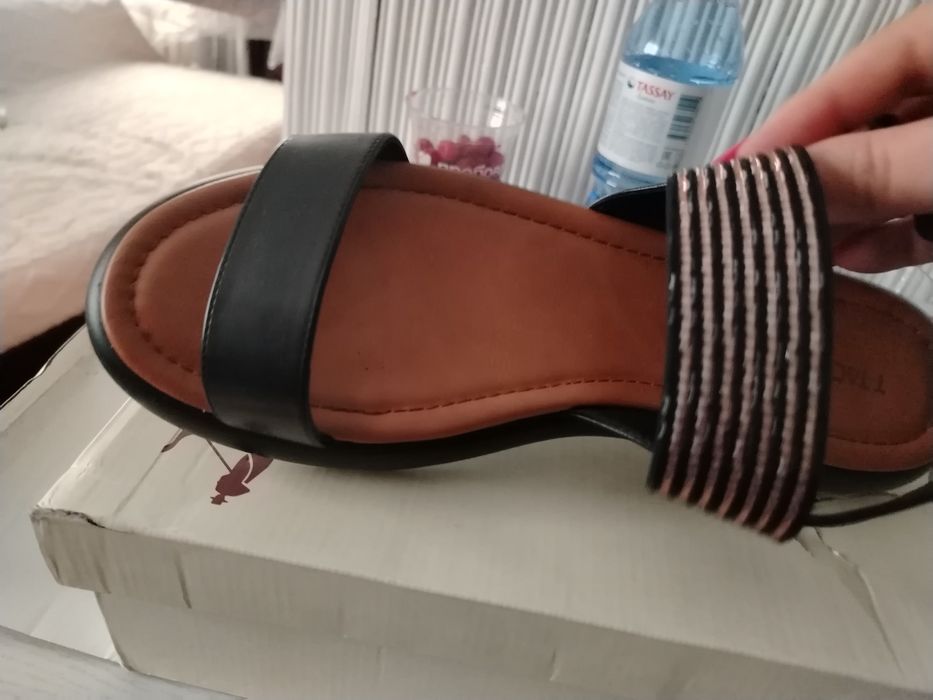 Сандали женские черные