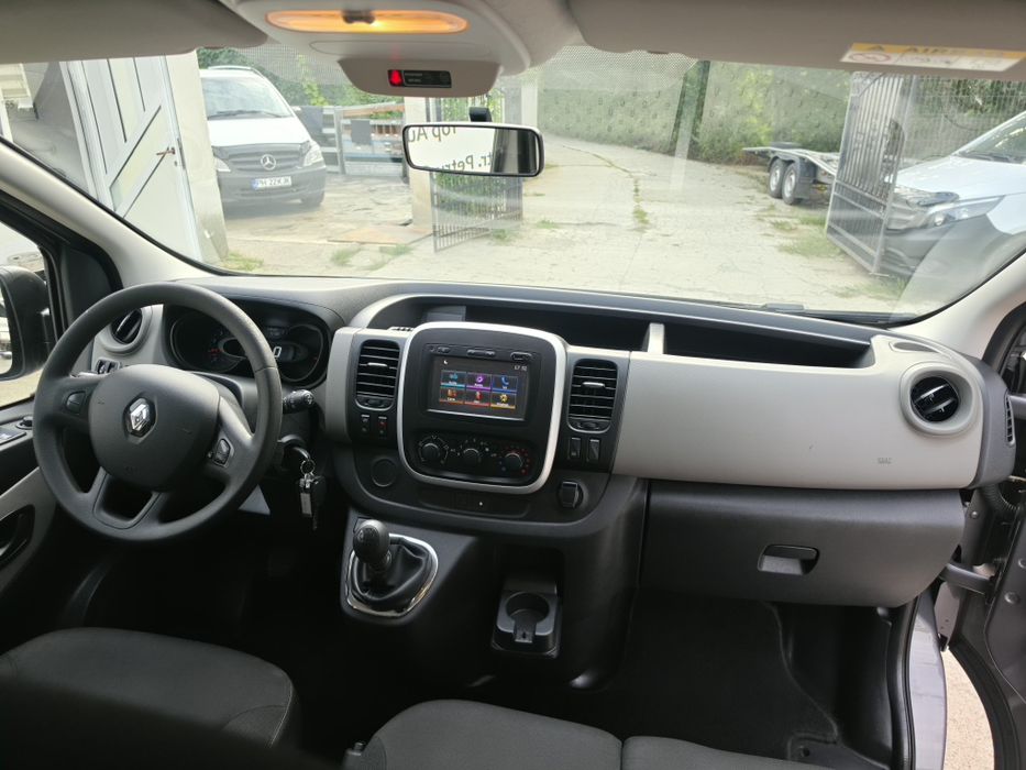 Renault Trafic III AN2018 9locuri 149.000 km 1.6CDTI 125CP EURO6 LONG GARANTIE  Livrare