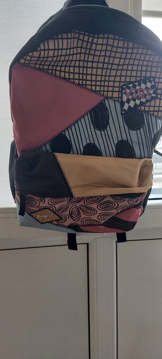 Продавам модерна раница