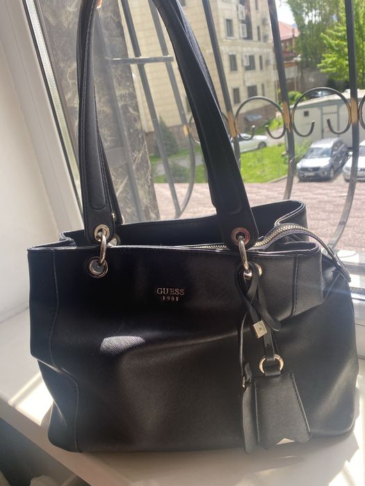 Сумка Guess