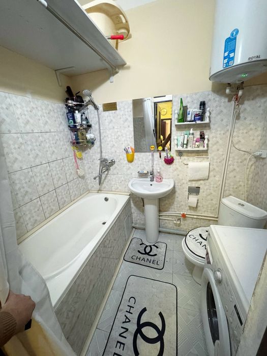 Срочно продаётся 2х комнатная квартира с ремонтом, 7 микрорайон