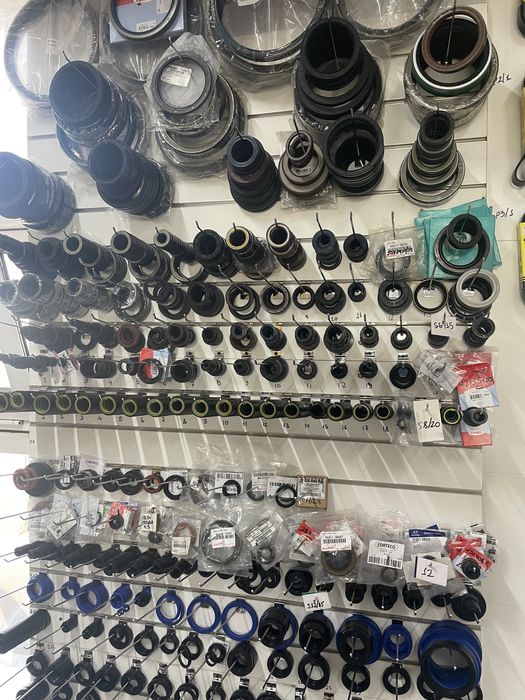 Сальники,Ремни,Подшибники.