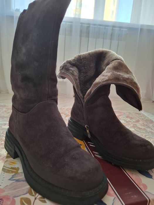 Продам зимнии сапоги