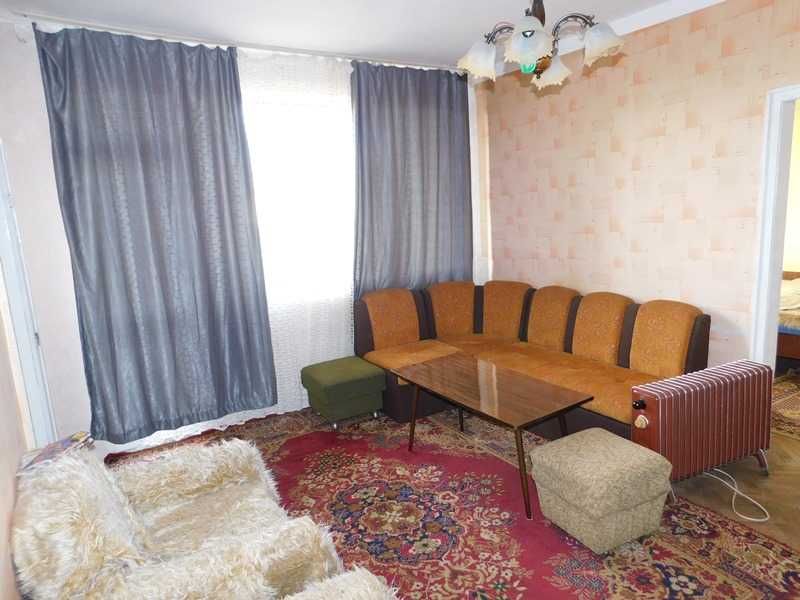 Продава се Двустаен апартамент в Търговище, Център - 60 кв.м за 2 €/кв.м - Снимка #1