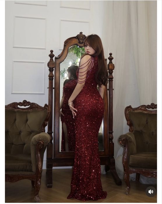Вечернее шикарное платье .