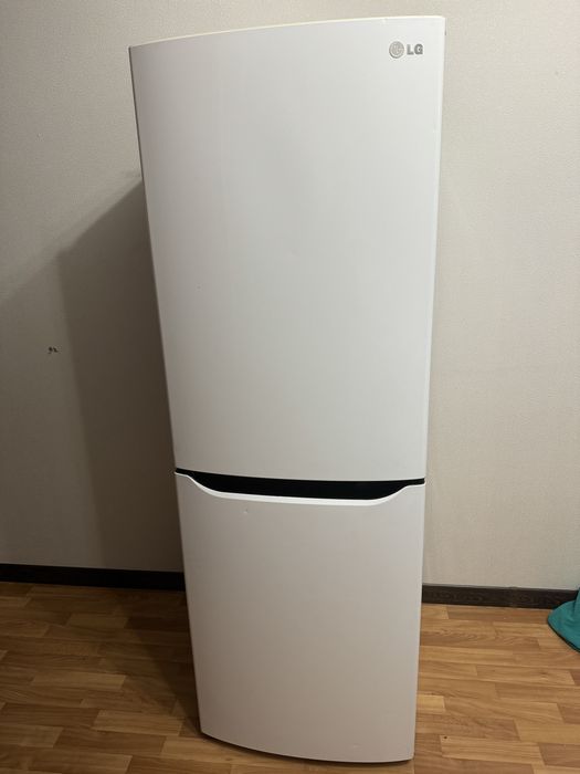 Продам холодильник в идияльном состоянии