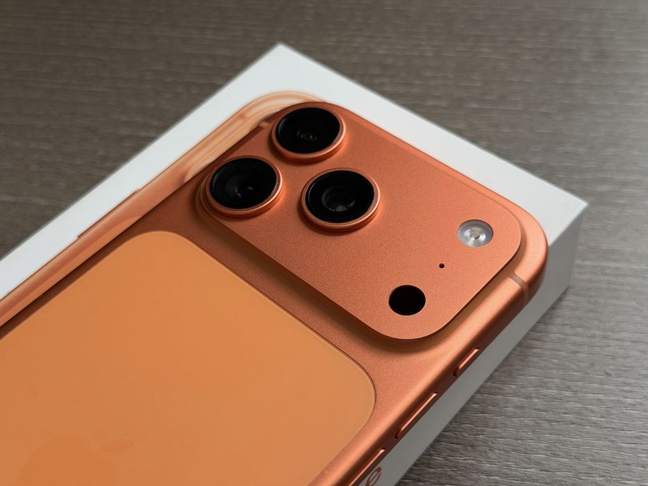 Iphone 17 pro (256gb, orange)