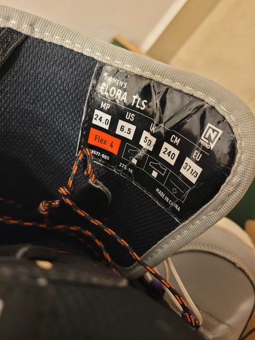 Boots Snowboard femei / fete Nitro Flora Tls 37 1/3 (24cm)
