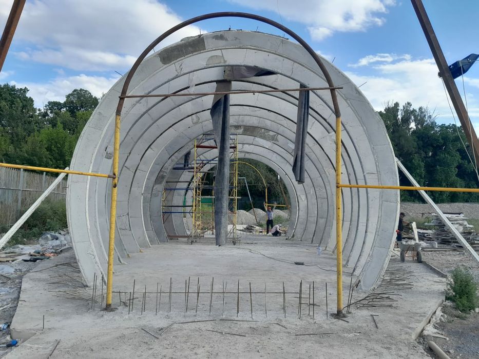 Строительство. Бригада строителей