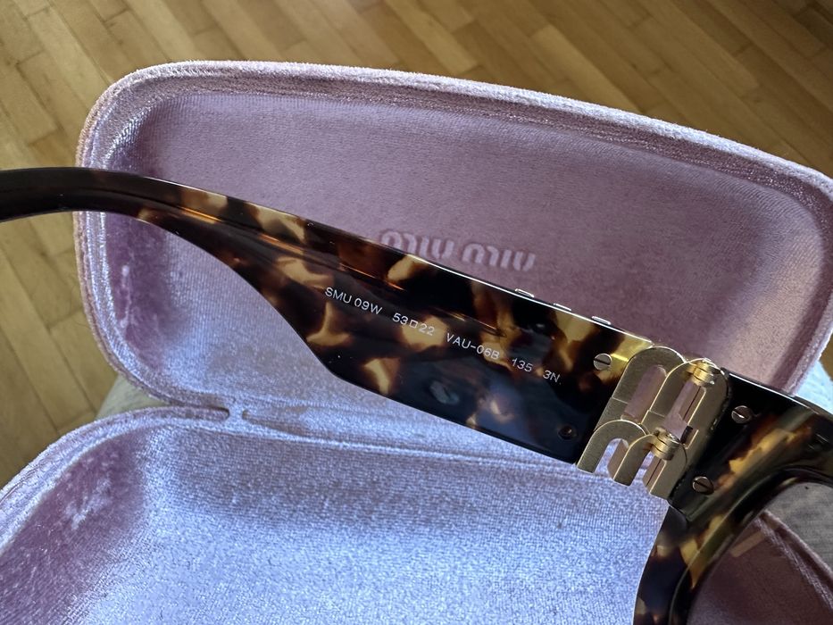 Слънчеви очила Miu Miu