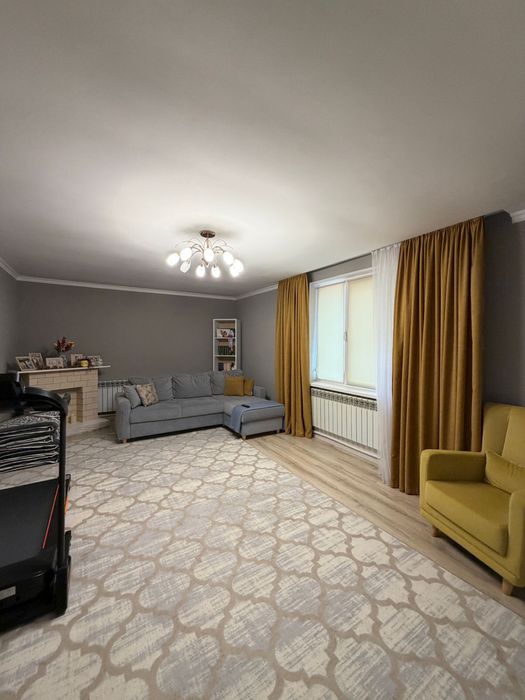 Продается дом с магазином.