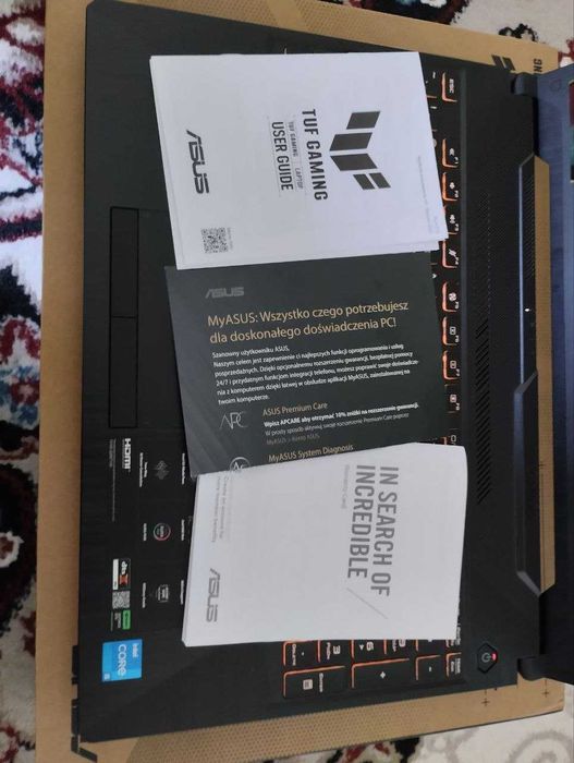 ASUS TUF GAMING F15 МИШКА 2E rgb под цветком