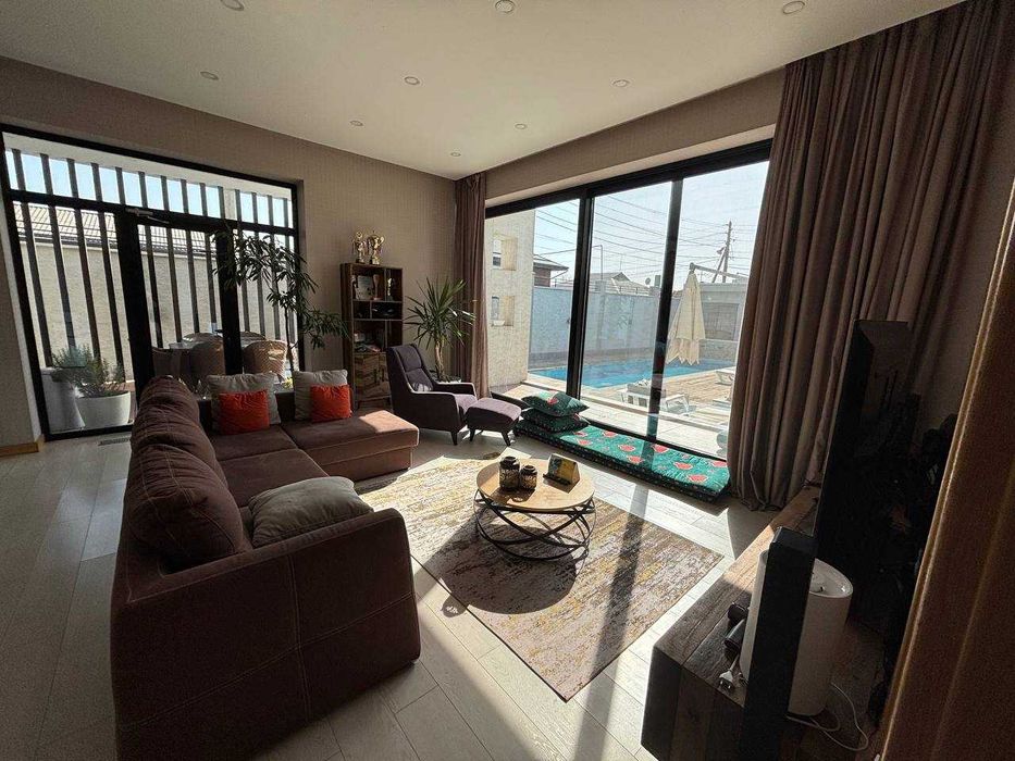 Продаётся современный дом в стиле Modern 10 соток [VS]