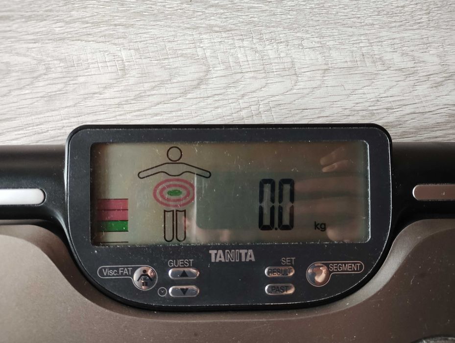 Кантар TANITA InnerScan V – личен анализатор на телесна композиция