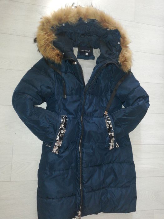 Зимняя куртка на девочку