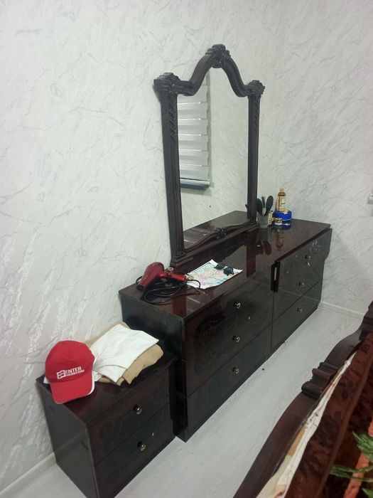 Mebellar toʻplami sotiladi