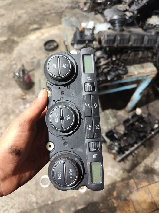 Управление на климатроник и лайстна за Пасат Б6