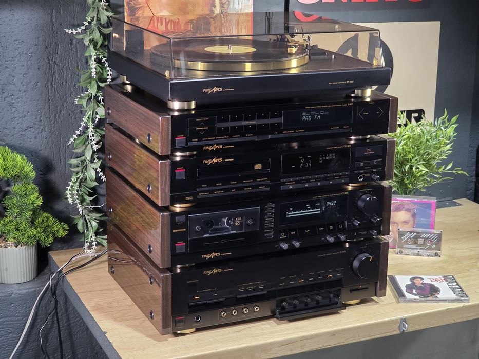 Linie audio FINEARTS amplificator A-905, deck CT-905, cd player CD-905, tuner T-907, pickup  TT-903, laterale lemn, premium hifi