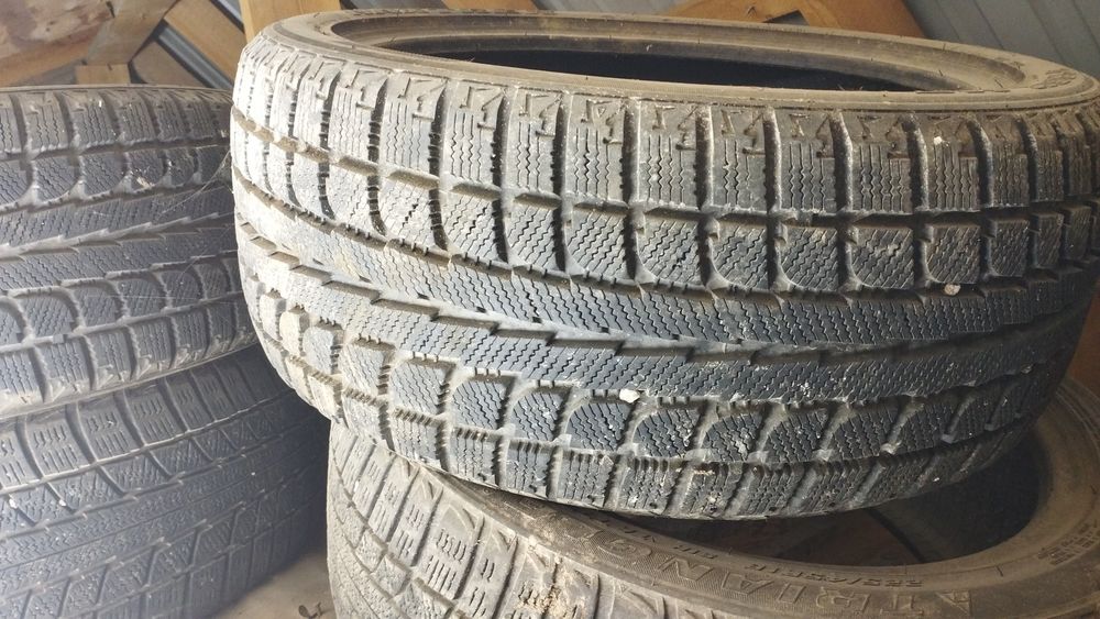Продам зимние шины R18