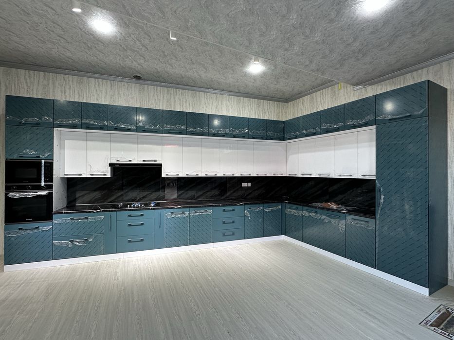 Кухинний гарнитур