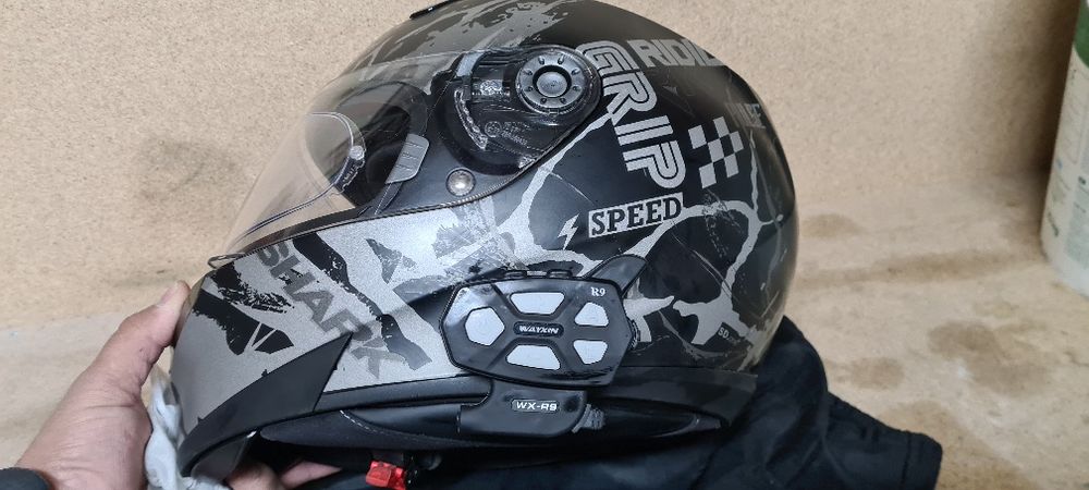 Каска shark М номер