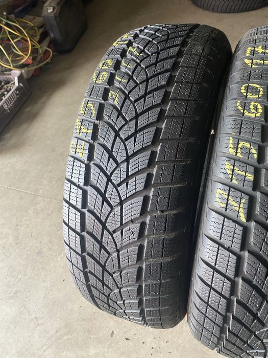 Anvelope iarna 215/60/17 Goodyear Ultra Grip Performance 215 60 17 R17