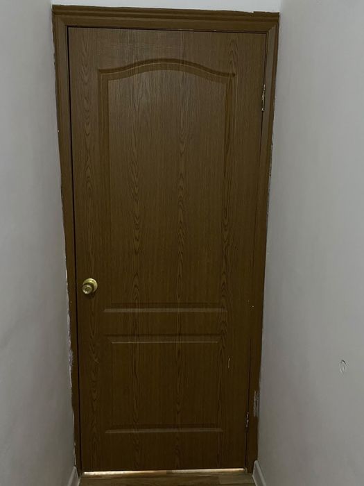Двери недорого срочно продам