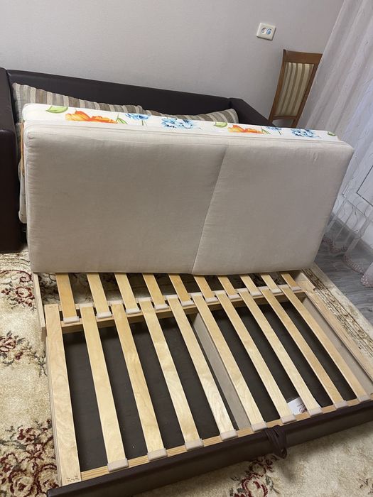 Срочно продам диван!