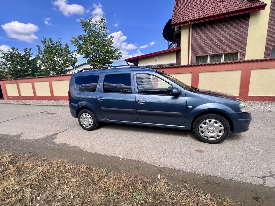 Dacia Logan  7 locuri 2010