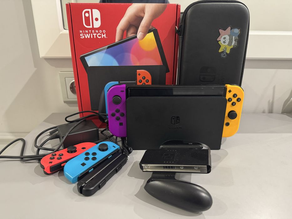 Игровая приставка Nintendo switch OLED