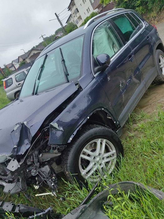 cu volan pe dreapta , Preiau și automobile fără acte