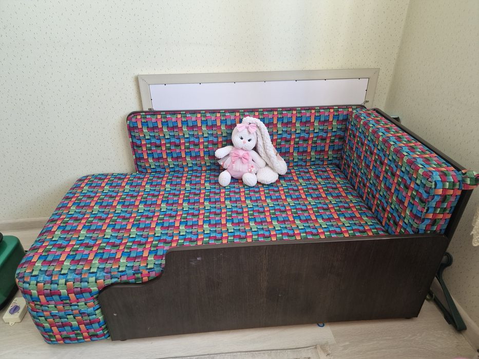 Диван малютка в отличном состоянии