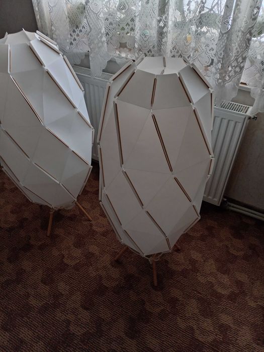 Лампи настолни, декорация.