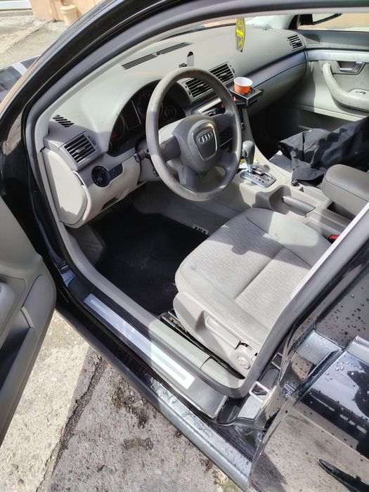 Vând audi A4 b7.
