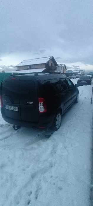 Vand logan  mcv 1,6  16 v 7 locuri , an fab 2010 , stare buna