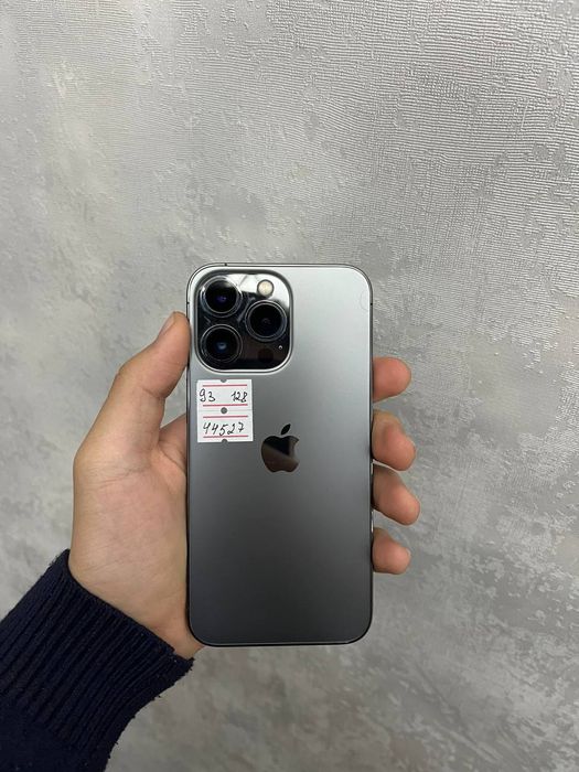 iPhone 13 pro.        .